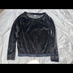 Calvin Klein woman’s size medium fuzzy crew shirt
